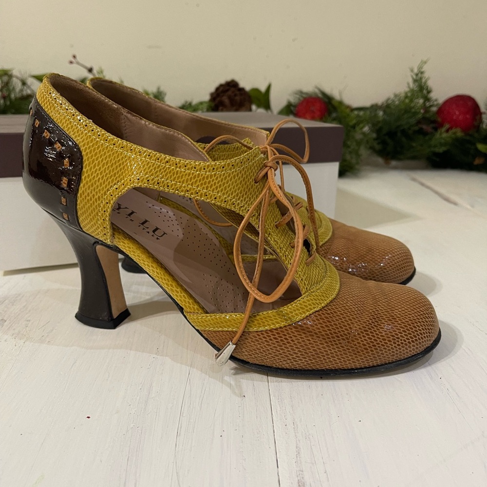 Anyi Lu Jiver Spectator Pumps